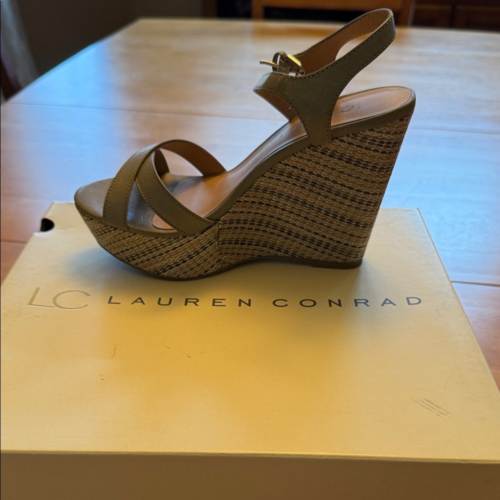 LC Lauren Conrad Khaki Wedge Sandals